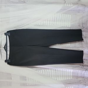 Chicos black slacks with front pocket design